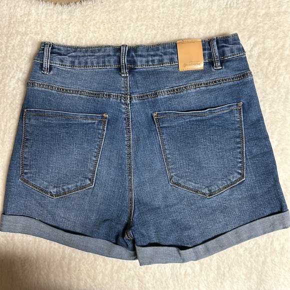 NWOT Stradivarius High Waist Denim Shorts - Picture 3 of 6